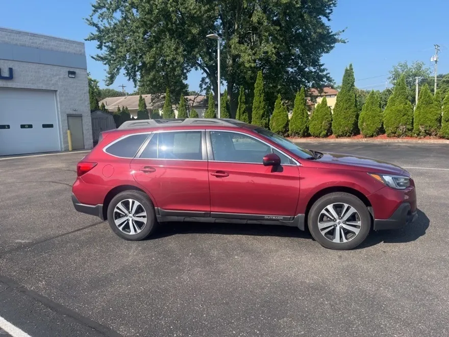 2018 Subaru Outback 2.5i photo 1