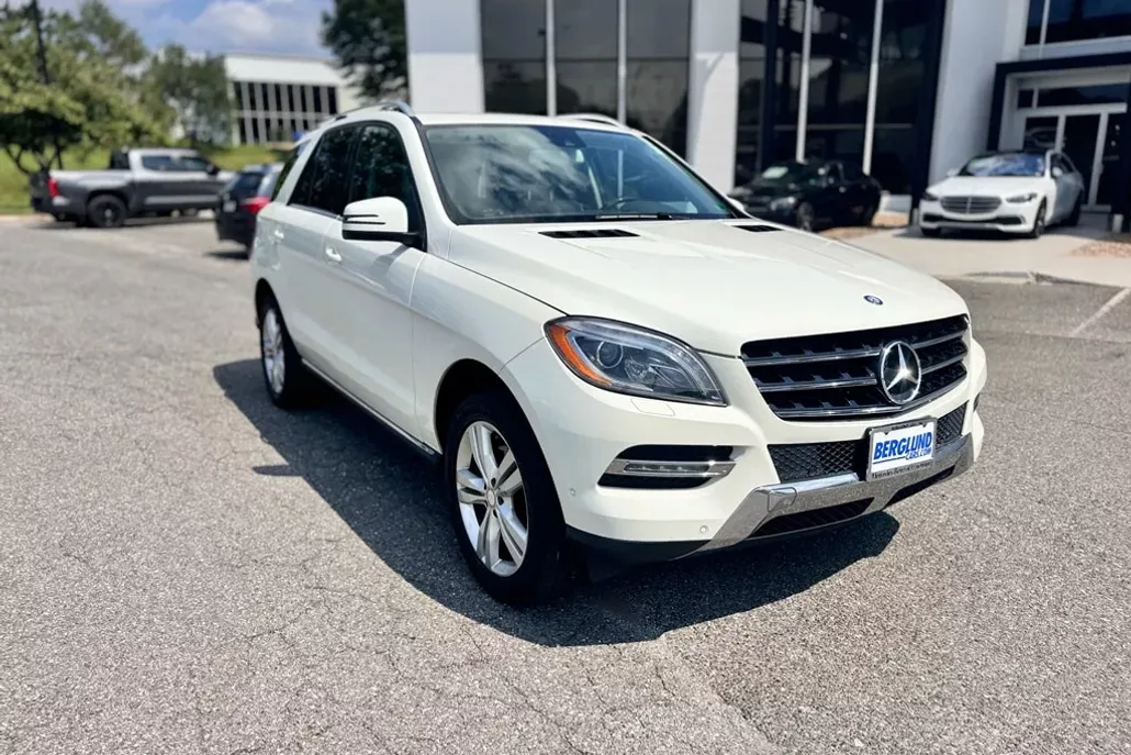 2013 Mercedes Benz ML 350 4MATIC photo 1