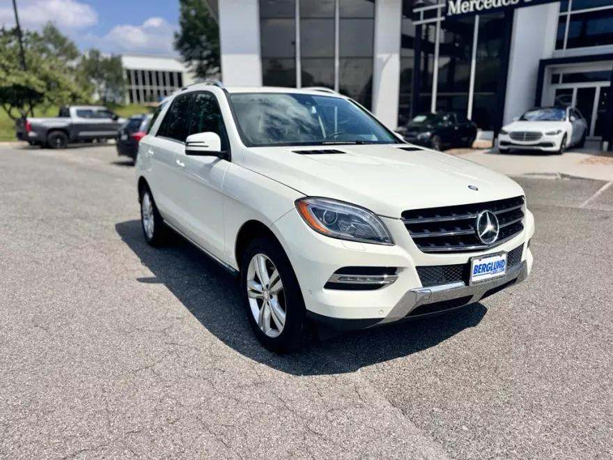 2013 Mercedes Benz ML 350 4MATIC photo 1