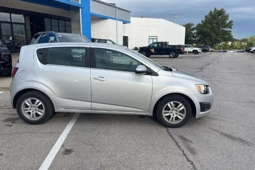 2015 Chevrolet Sonic LT photo 1