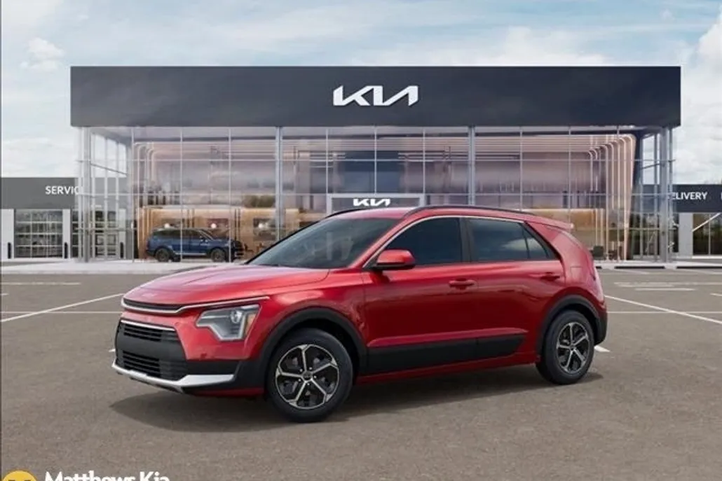 2025 Kia Niro LX photo 1