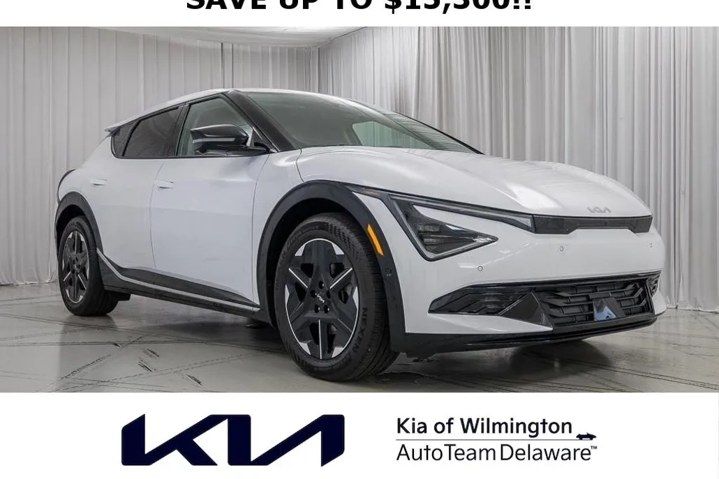 2025 Kia EV6 Wind photo 1