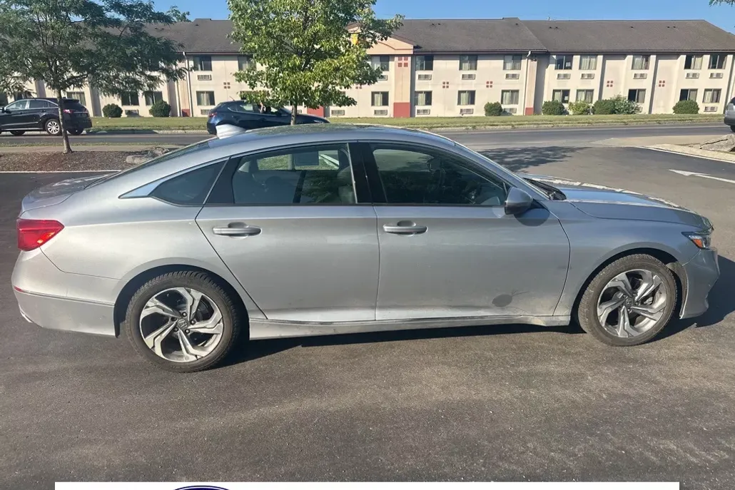 2019 Honda Accord EX-L 2.0T photo 1