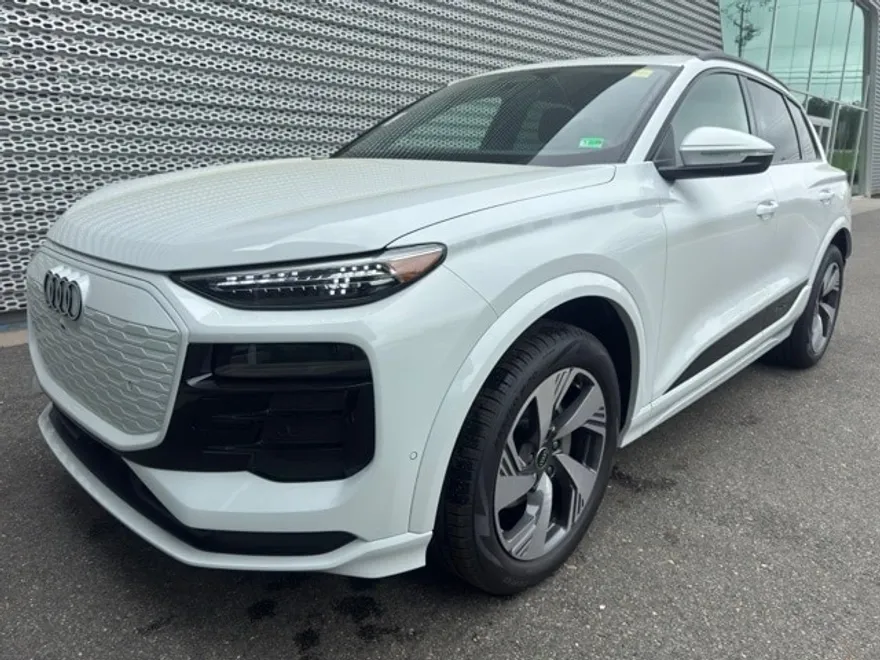 2025 Audi Q6 E-tron Premium Plus photo 1