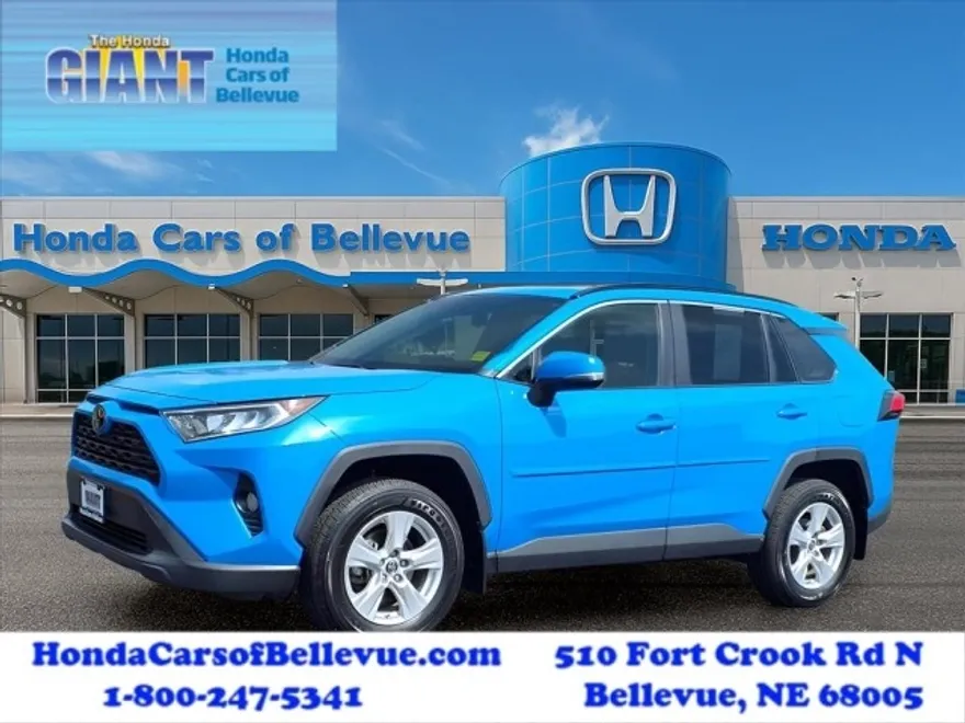 2019 Toyota RAV4 XLE photo 1