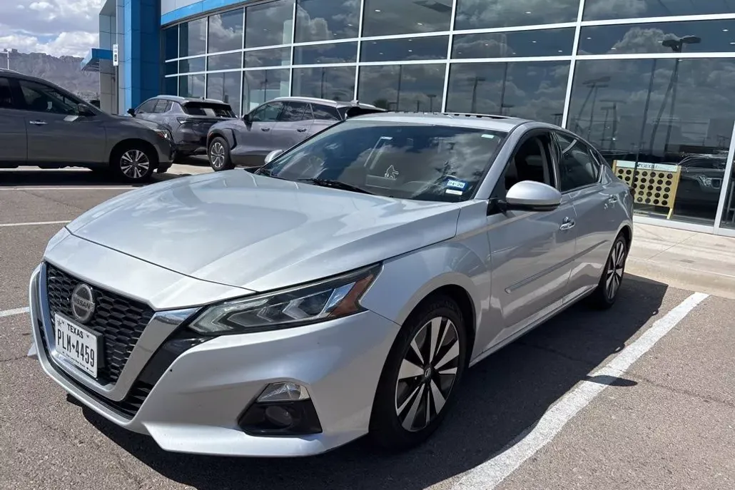 2019 Nissan Altima 2.5 SV photo 1