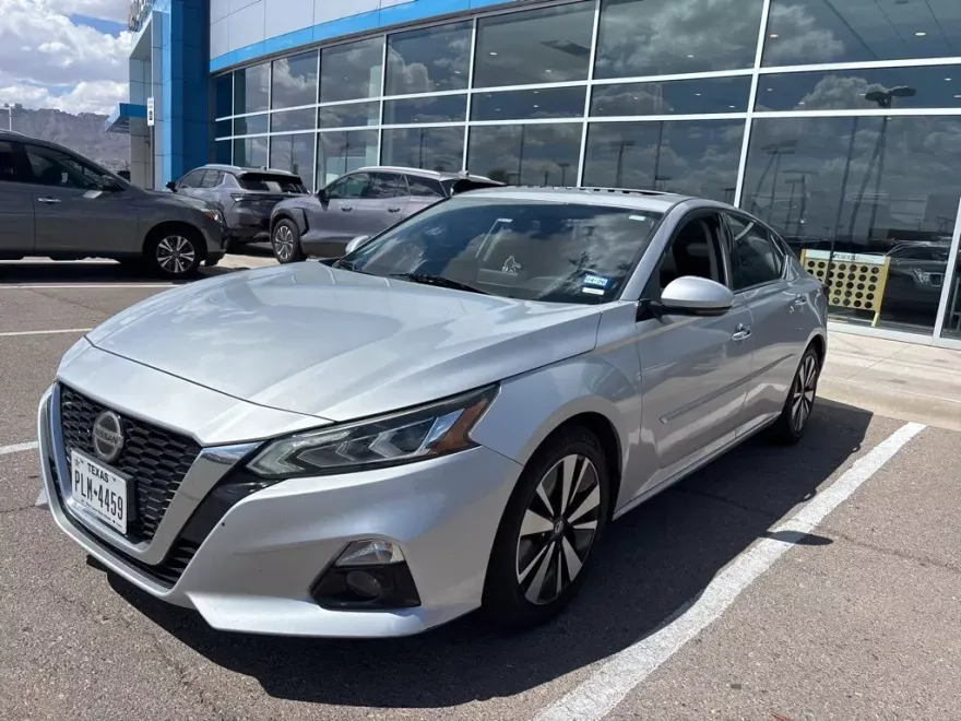 2019 Nissan Altima 2.5 SV photo 1