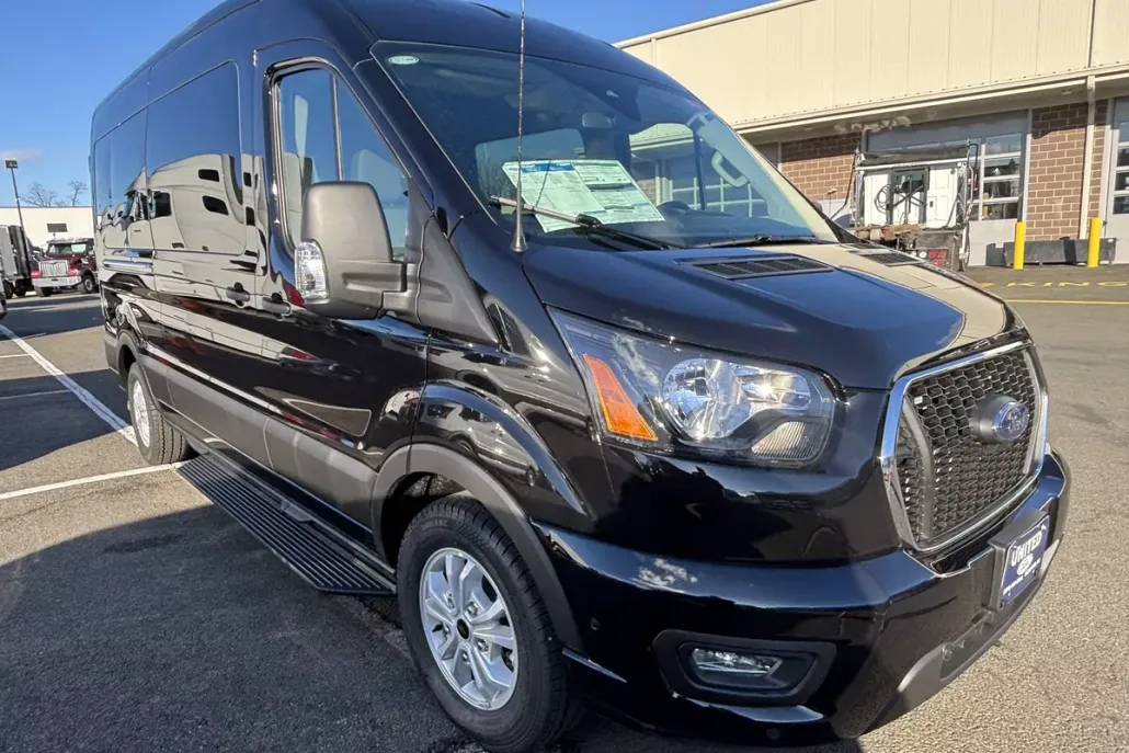 2024 Ford Transit Passenger Van XLT photo 1