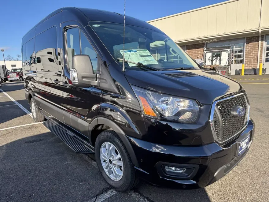 2024 Ford Transit Passenger Van XLT photo 1