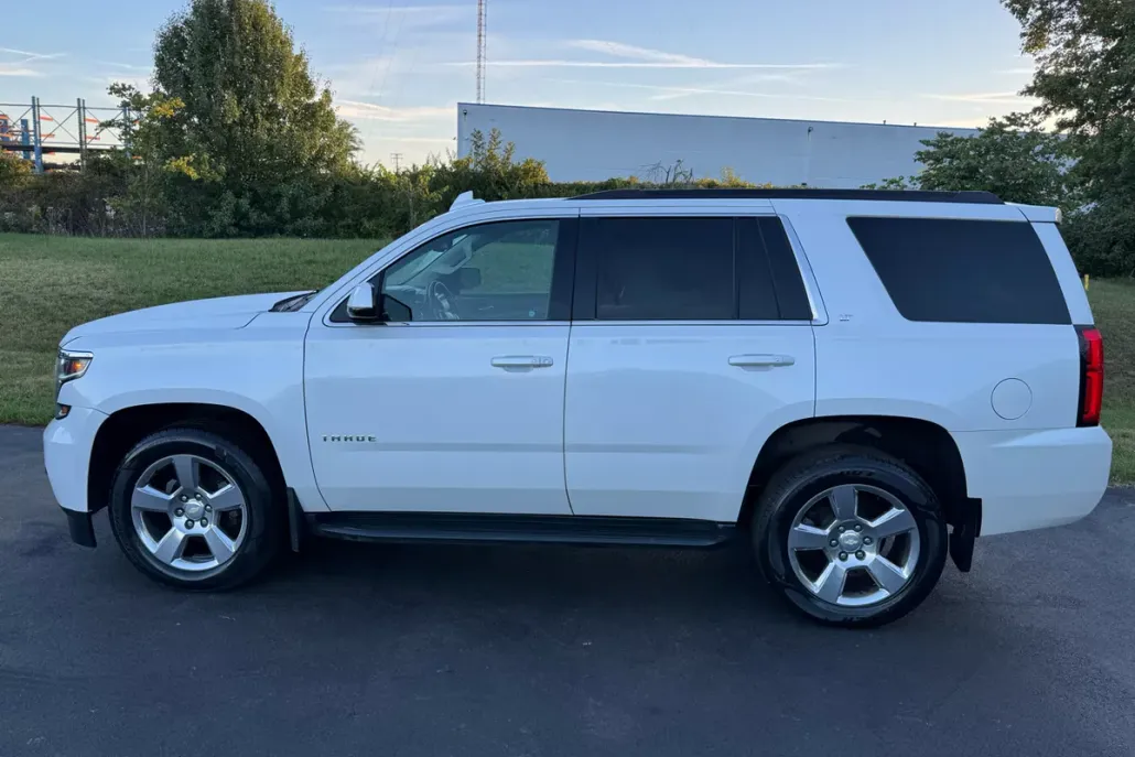 2018 Chevrolet Tahoe LT photo 1