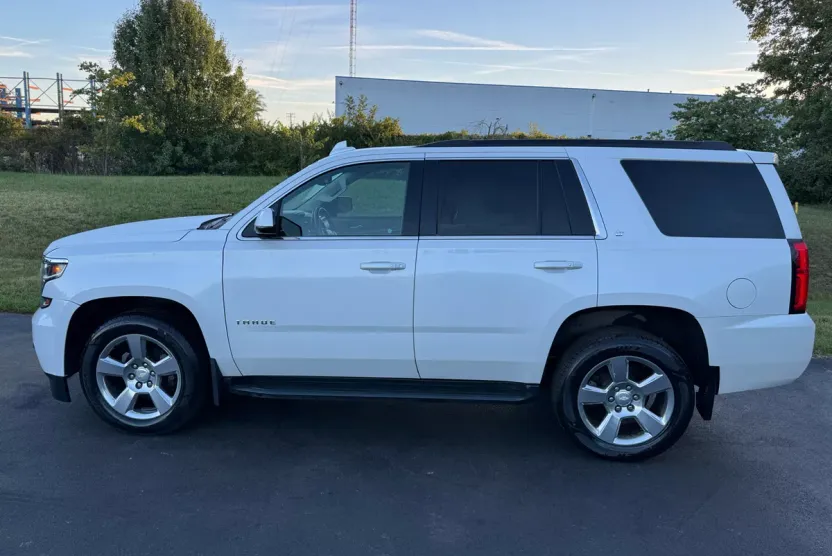 2018 Chevrolet Tahoe LT photo 1