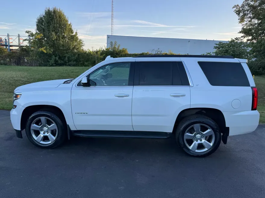 2018 Chevrolet Tahoe LT photo 1