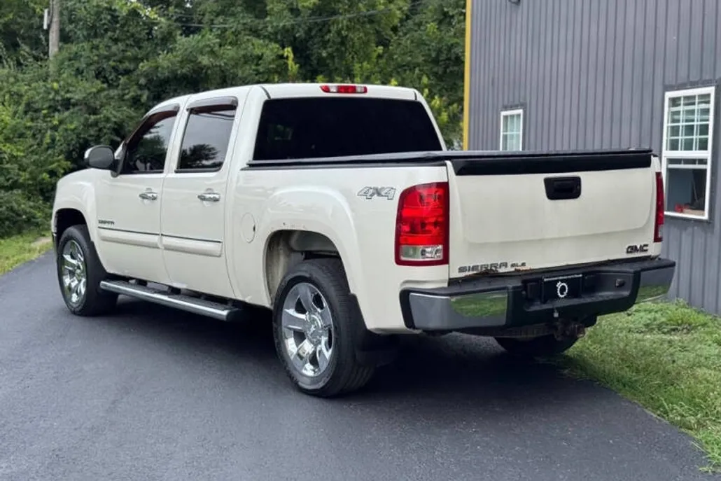 2012 Gmc Sierra 1500 SLE photo 1