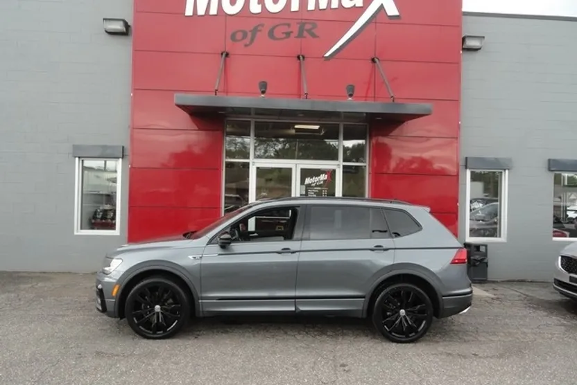 2021 Volkswagen Tiguan SE photo 1