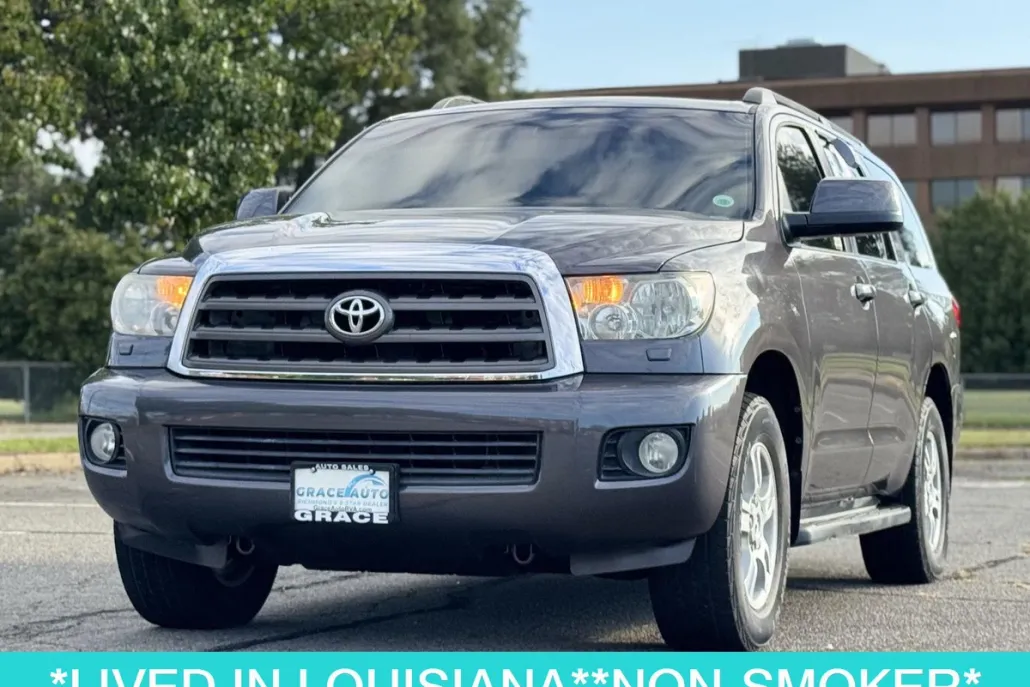 2012 Toyota Sequoia SR5 photo 1