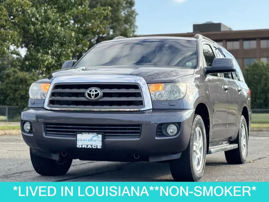 2012 Toyota Sequoia SR5 photo 1