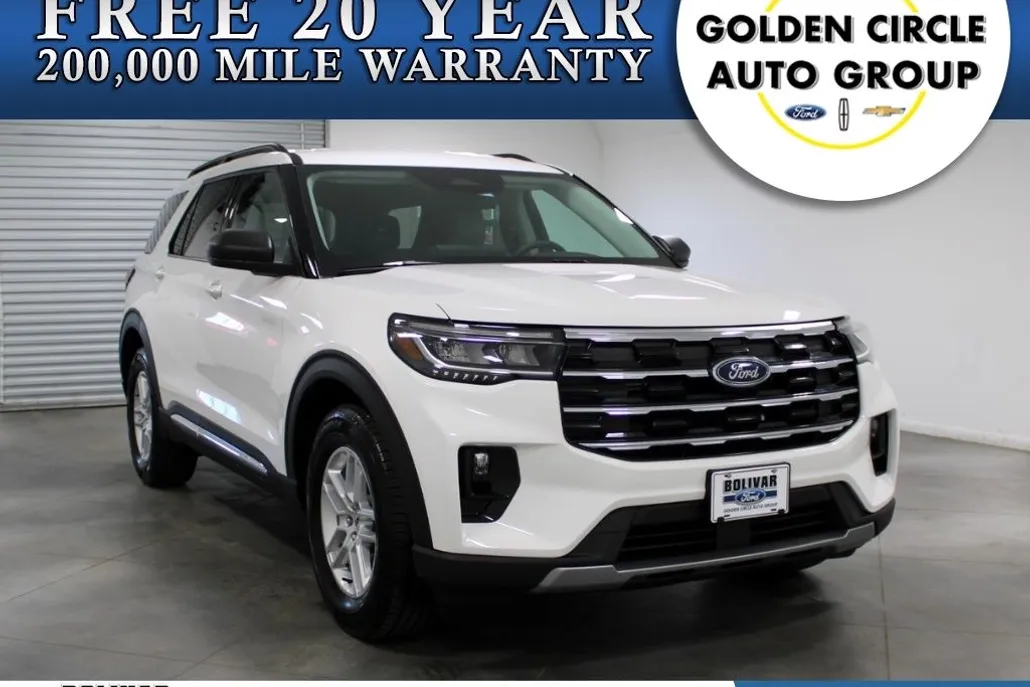 2025 Ford Explorer photo 1