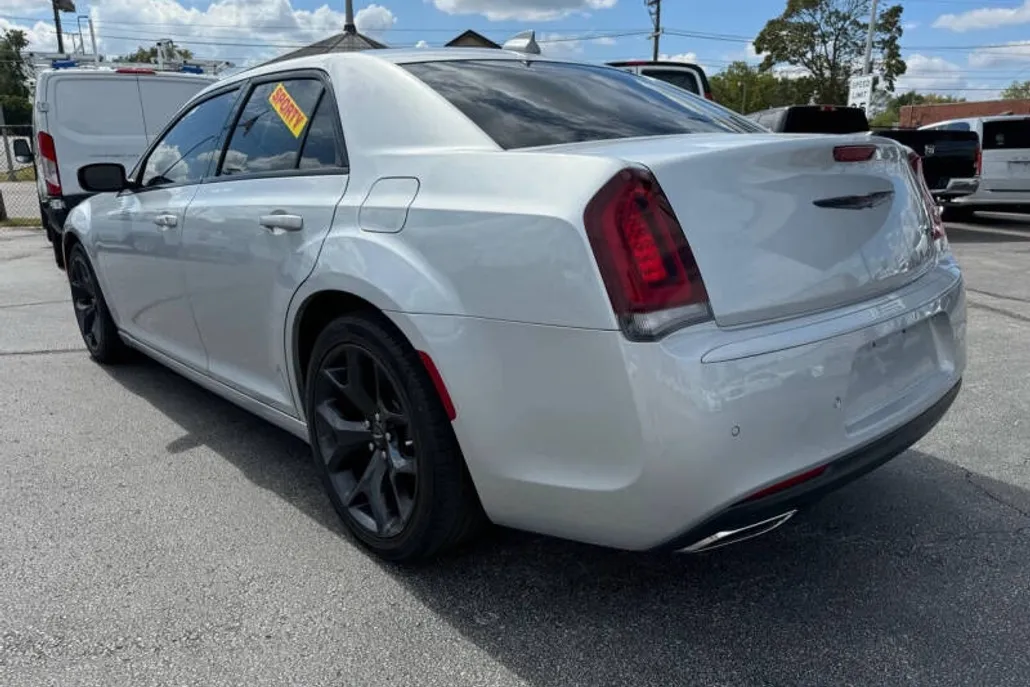 2021 Chrysler 300 S photo 1