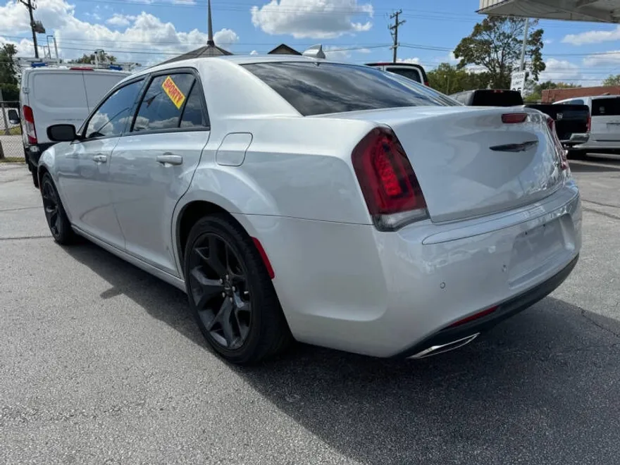 2021 Chrysler 300 S photo 1
