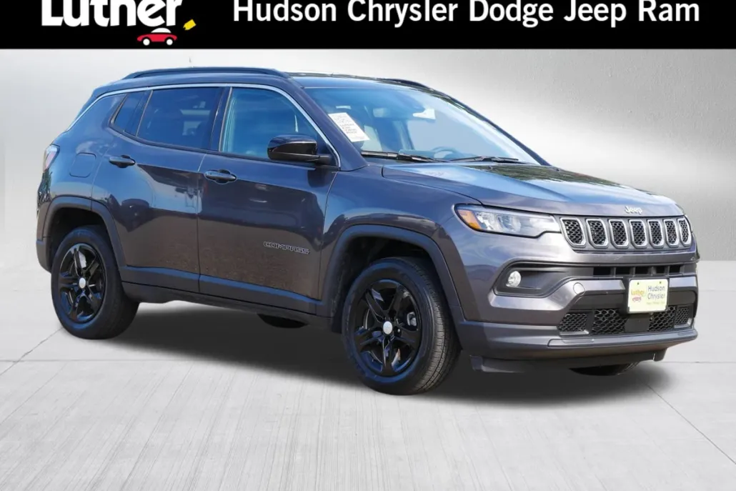 2024 Jeep Compass Latitude photo 1