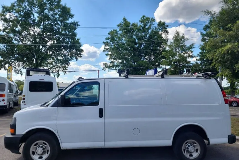 2018 Chevrolet Express 2500 Cargo Van photo 1
