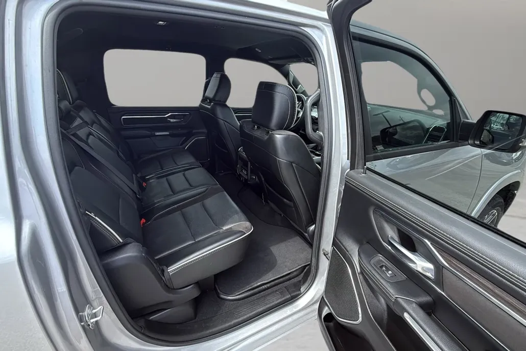 2025 Ram 1500 Laramie photo 1