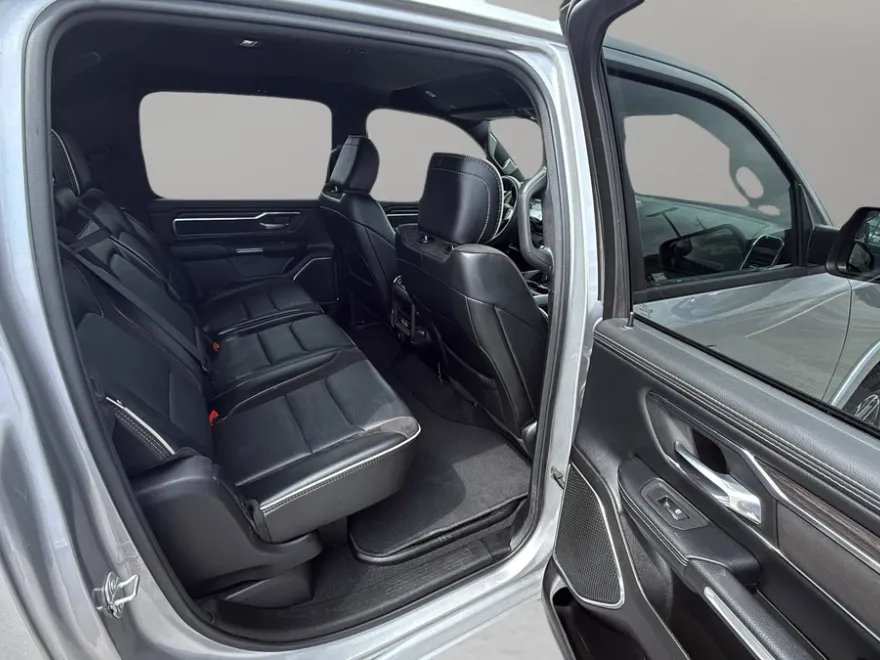 2025 Ram 1500 Laramie photo 1