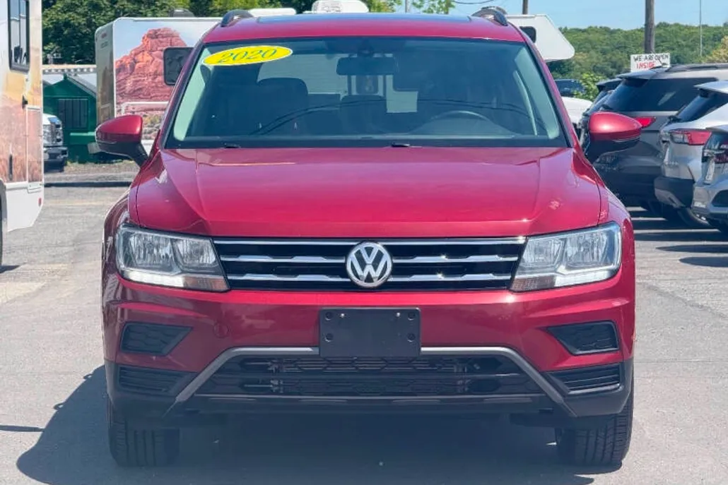 2020 Volkswagen Tiguan SE photo 1