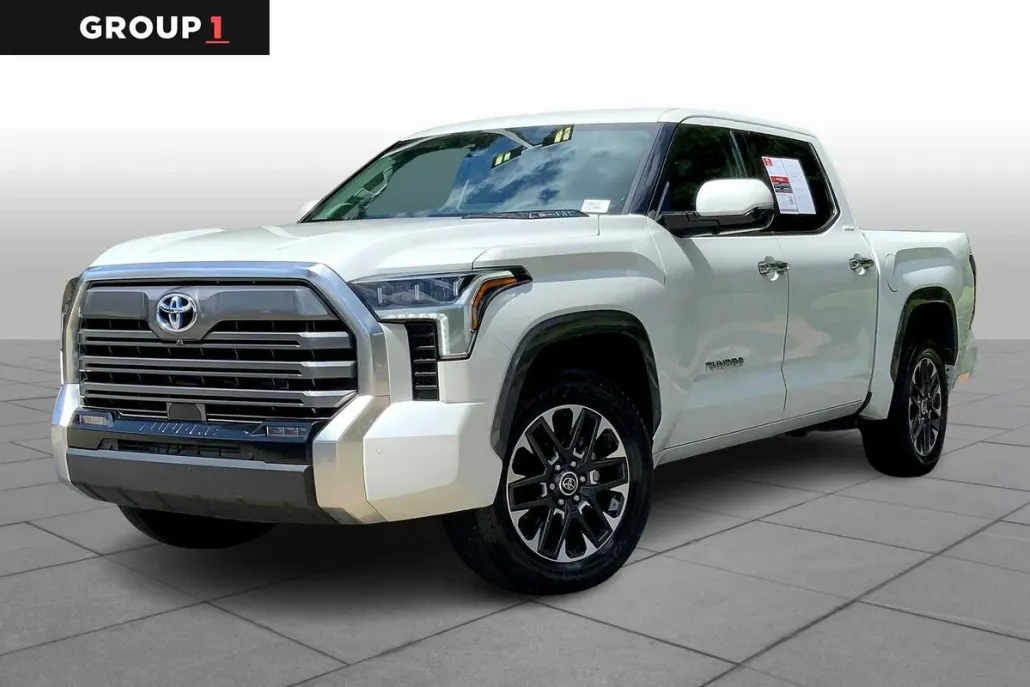 2023 Toyota Tundra Limited CrewMax photo 1