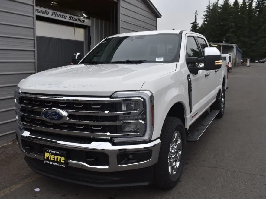 2025 Ford F-350 King Ranch photo 1