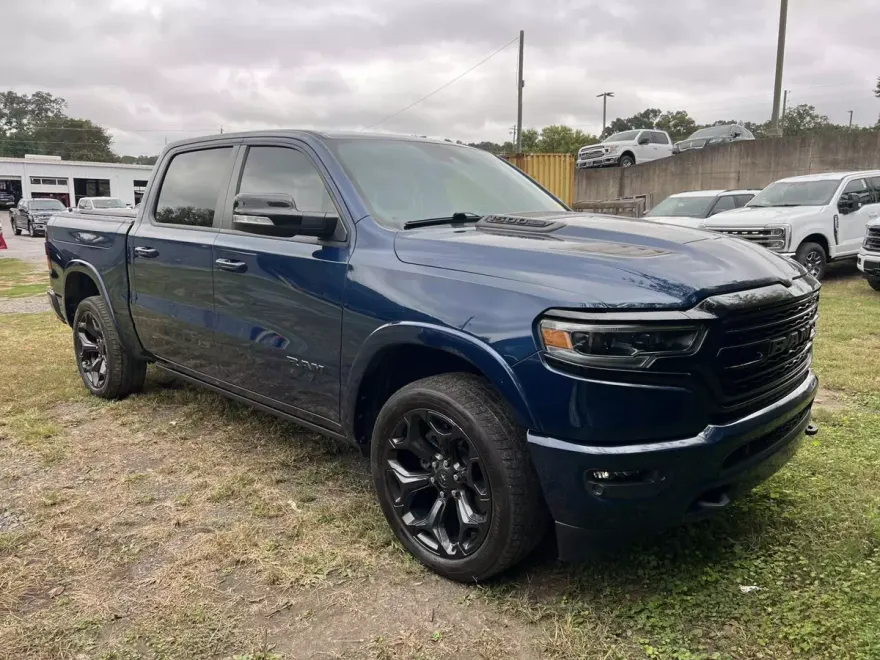 2022 Ram 1500 Limited photo 1