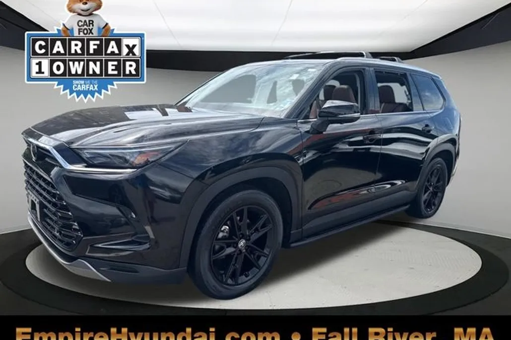2024 Toyota Grand Highlander Platinum photo 1