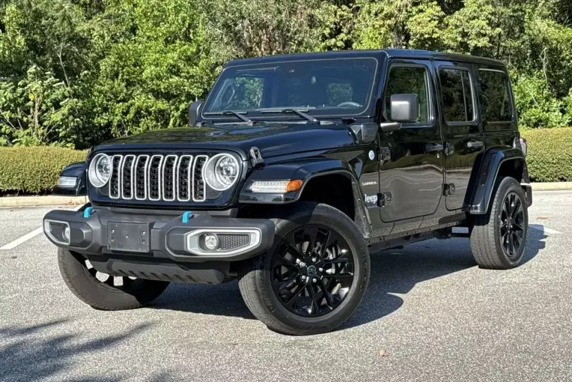 2024 Jeep Wrangler Sahara 4xe photo 1