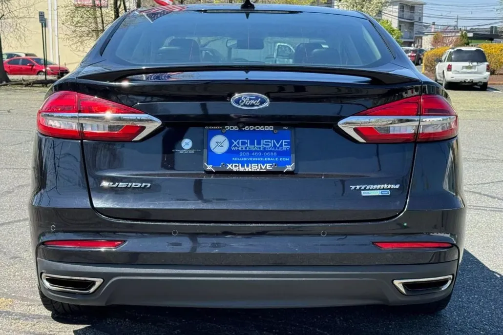 2020 Ford Fusion Titanium photo 1