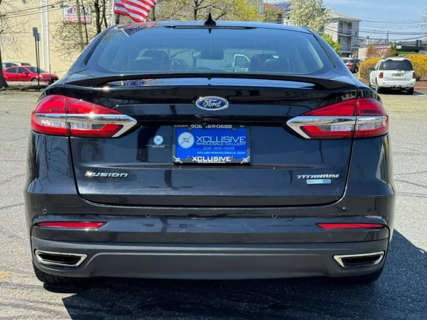 2020 Ford Fusion Titanium photo 1