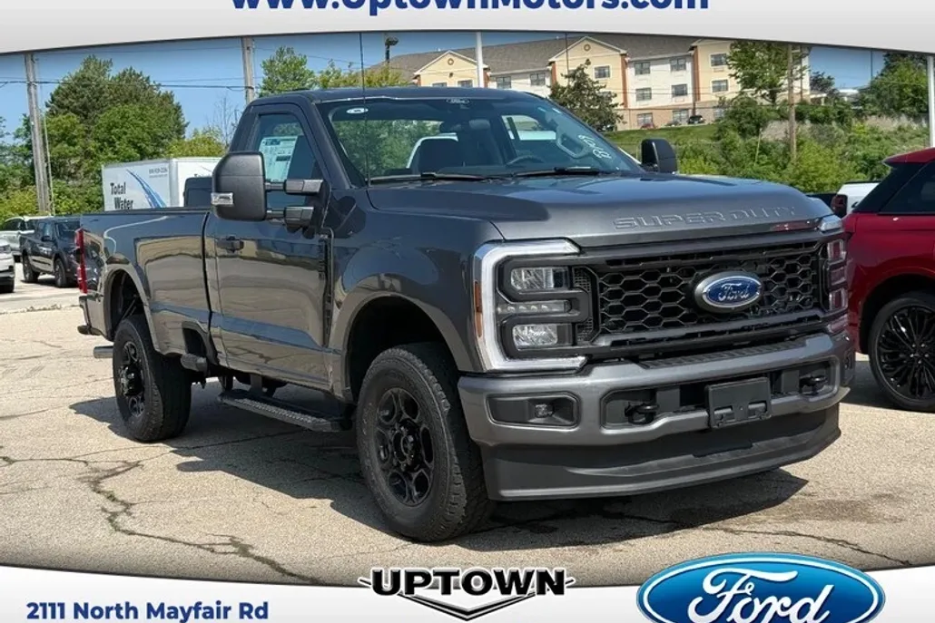 2025 Ford F-350 XLT photo 1
