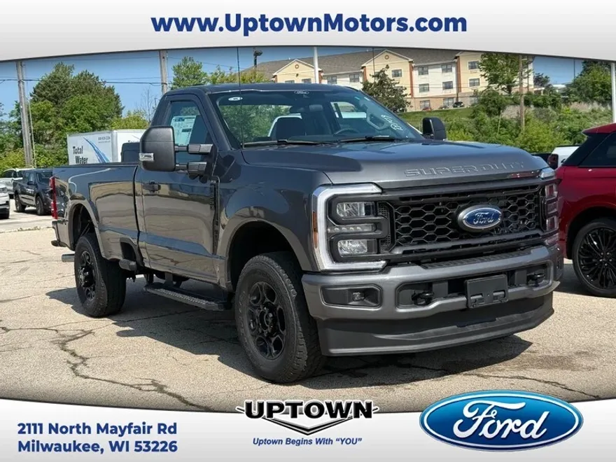 2025 Ford F-350 XLT photo 1