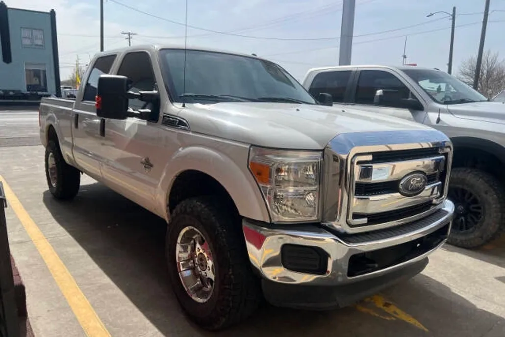 2016 Ford F-250 XLT photo 1