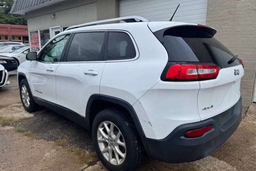 2015 Jeep Cherokee Latitude photo 1