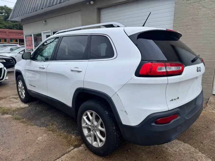 2015 Jeep Cherokee Latitude photo 1