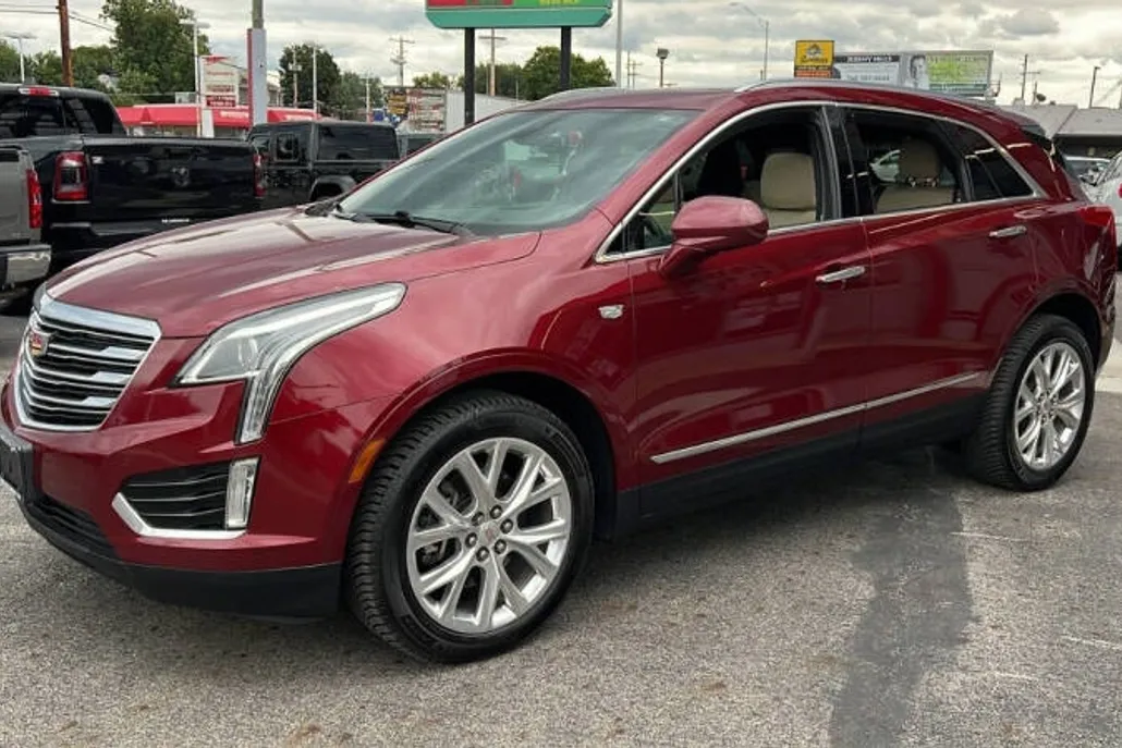 2017 Cadillac XT5 Luxury photo 1