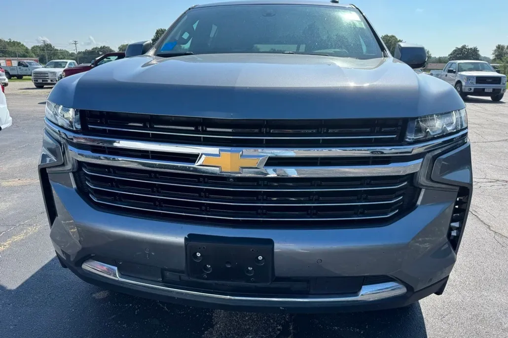 2022 Chevrolet Tahoe LT photo 1