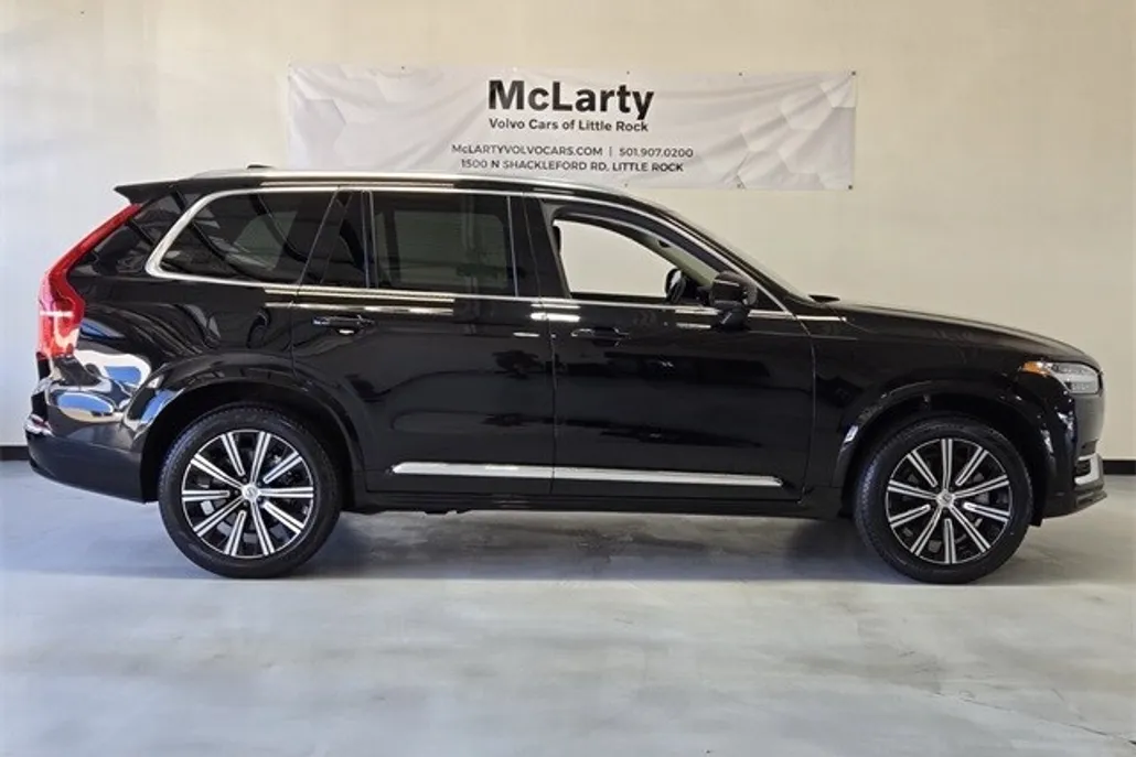2024 Volvo XC90 B5 Core photo 1