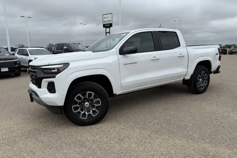 2025 Chevrolet Colorado Z71 photo 1