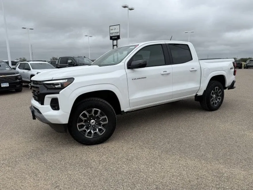 2025 Chevrolet Colorado Z71 photo 1