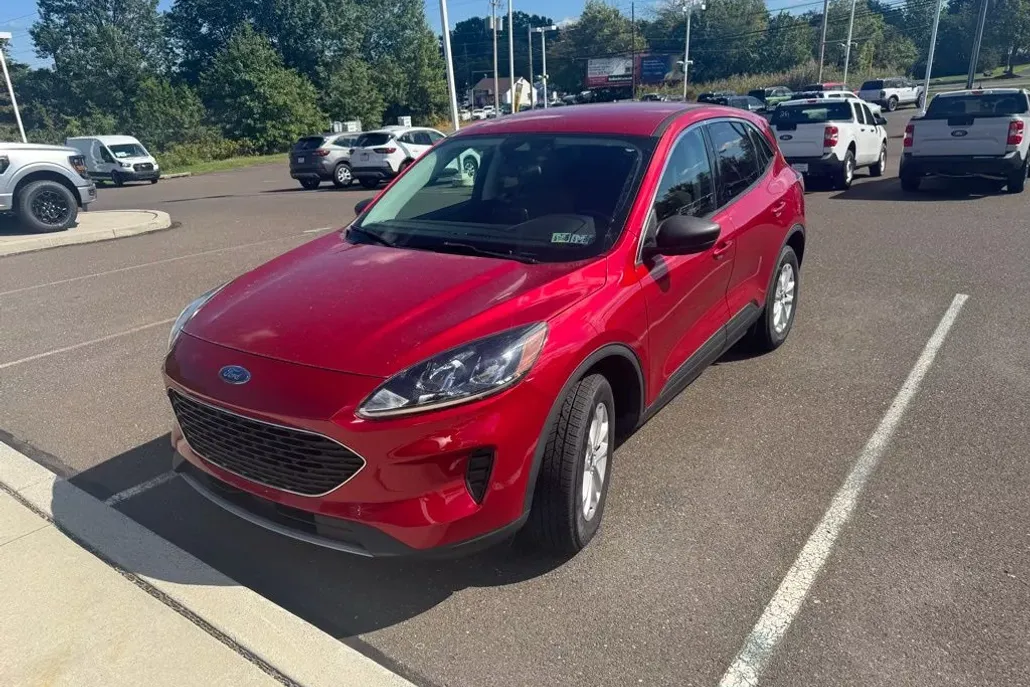 2022 Ford Escape SE photo 1
