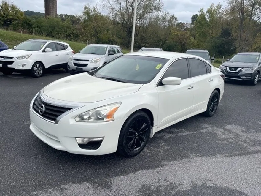 2015 Nissan Altima 2.5 S photo 1