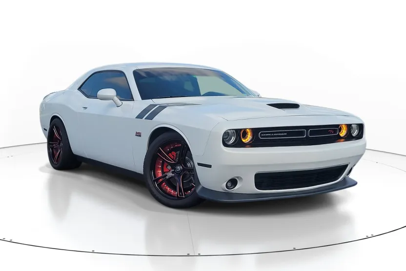 2019 Dodge Challenger R/T photo 1