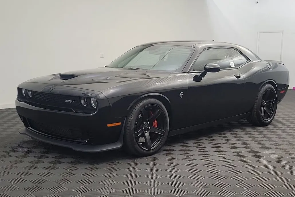 2017 Dodge Challenger SRT8 Hellcat photo 1