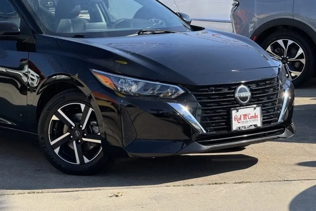 2024 Nissan Sentra SV photo 1